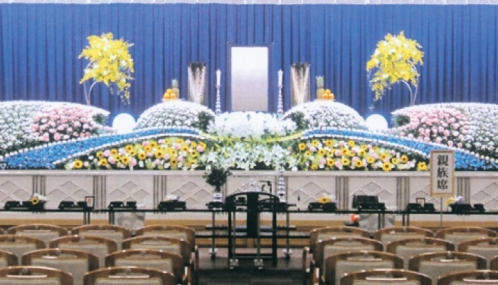 経験豊富な葬祭ディレクターが対応